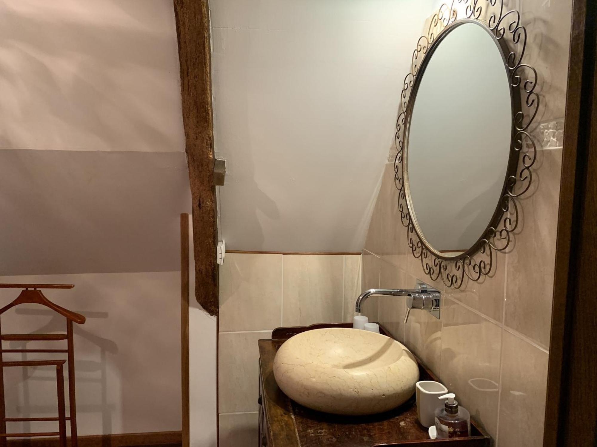 Le Clos Des Tilleuls: D-Day Suites with Private Spa Experiences La Vendelee Exterior photo
